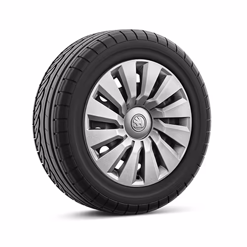 Ein freigestellter Reifen mit 16 Zoll Stahlfelge. 