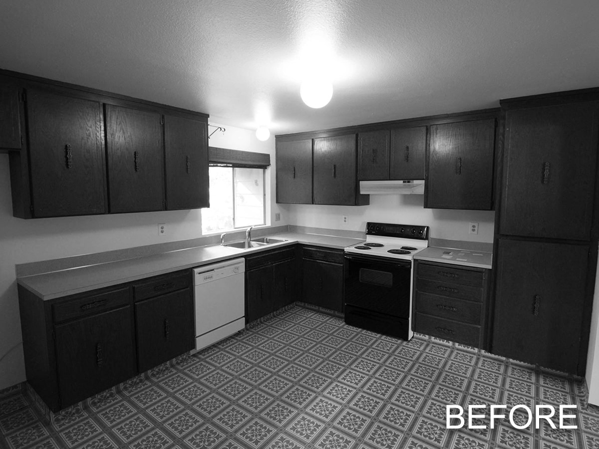 A zoomed-in before photo of the kitchen showcasing the needed structures to be remodeled.