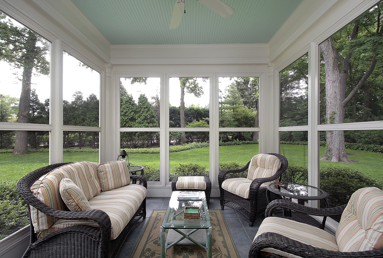 Enclosed Patios with a great landscape view