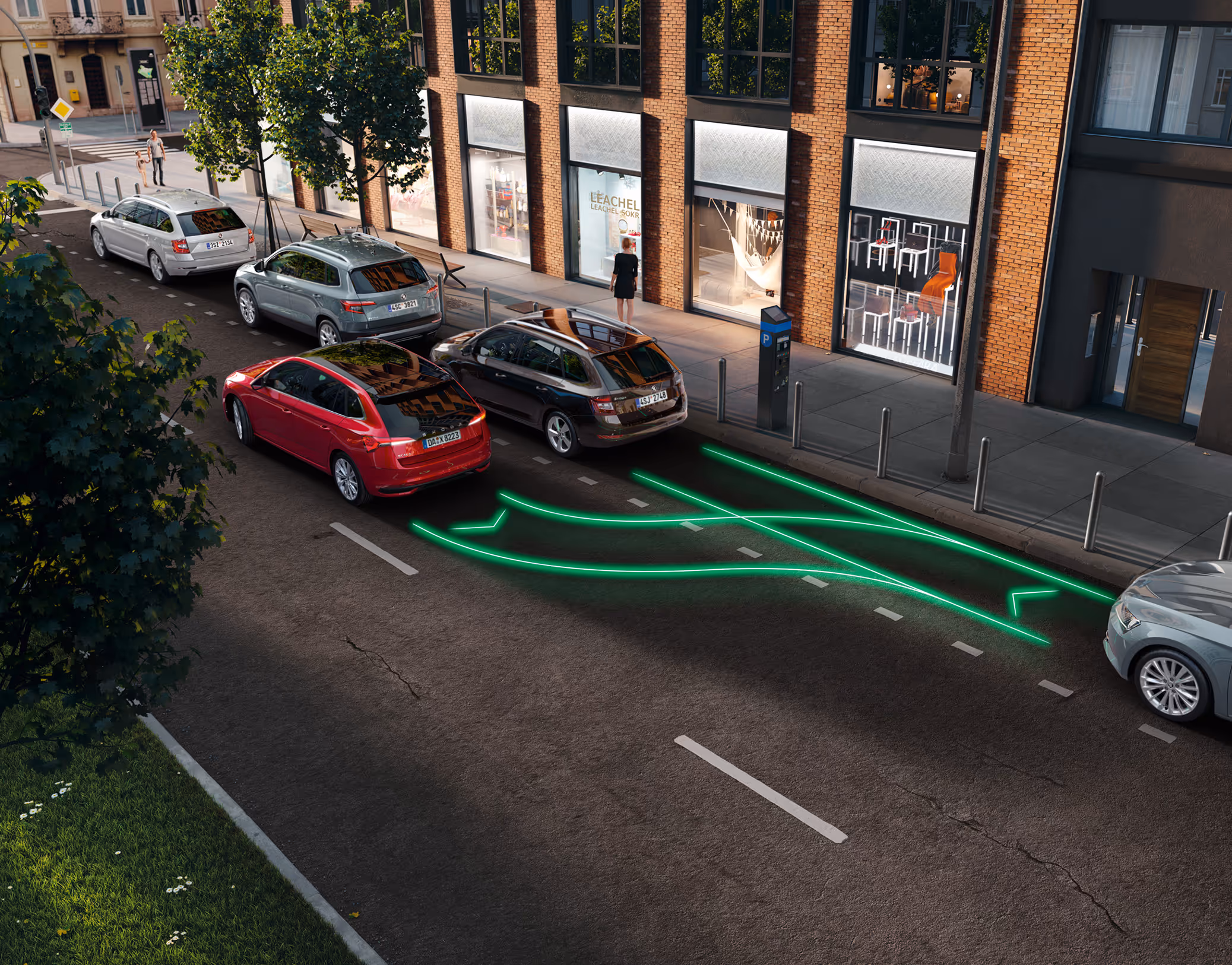 Animation des Intelligenten Parkassistenten: Ein roter Škoda Scala manövriert selbstständig rückwärts in eine Parklücke zwischen anderen Fahrzeugen am Straßenrand, wobei leuchtend grüne Linien den berechneten Fahrweg visualisieren.