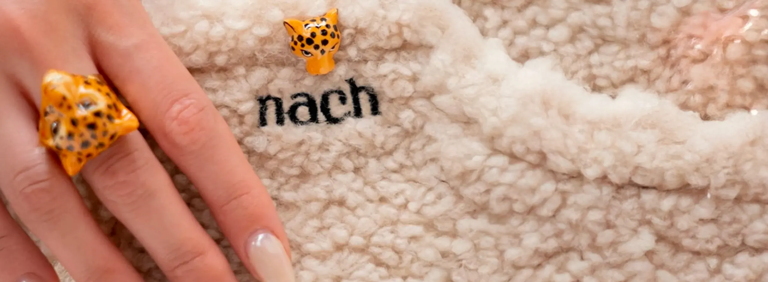 Nach Bijoux : bandeau de couverture de l'étude de cas Axome