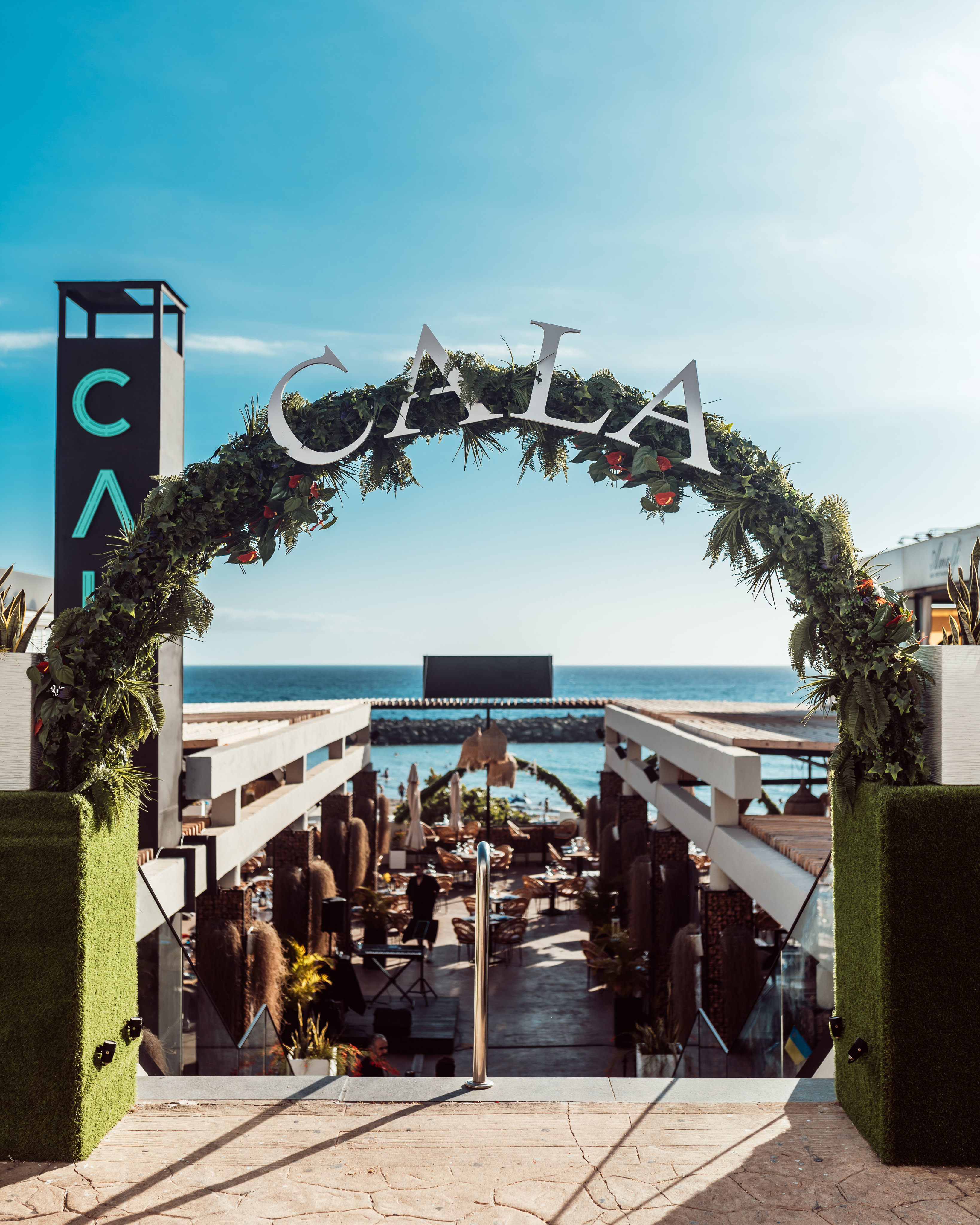 image of the restaurant interior (for a fine dining restaurant)