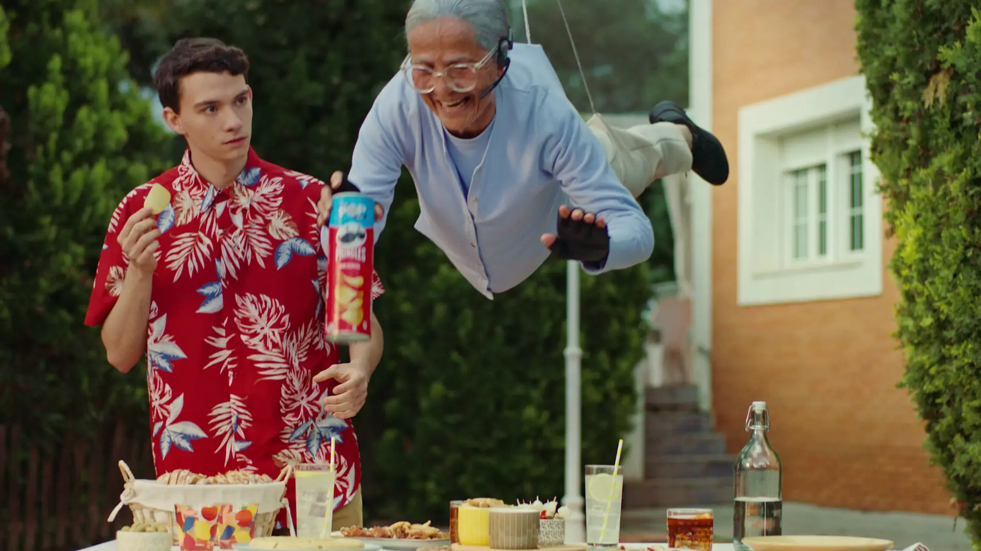 Pringles - Familia por un tubo