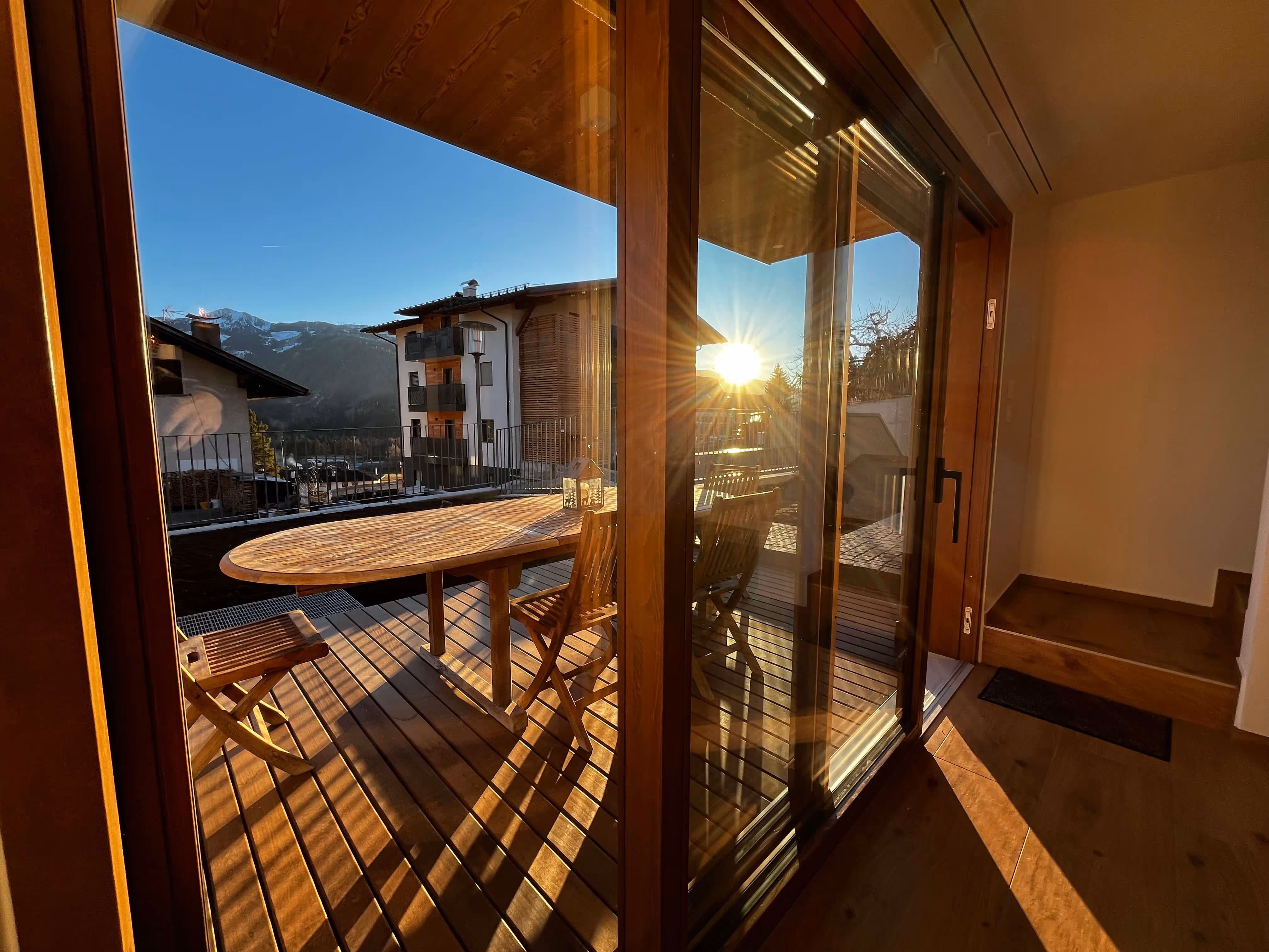 Blick auf die Terrasse von Innen