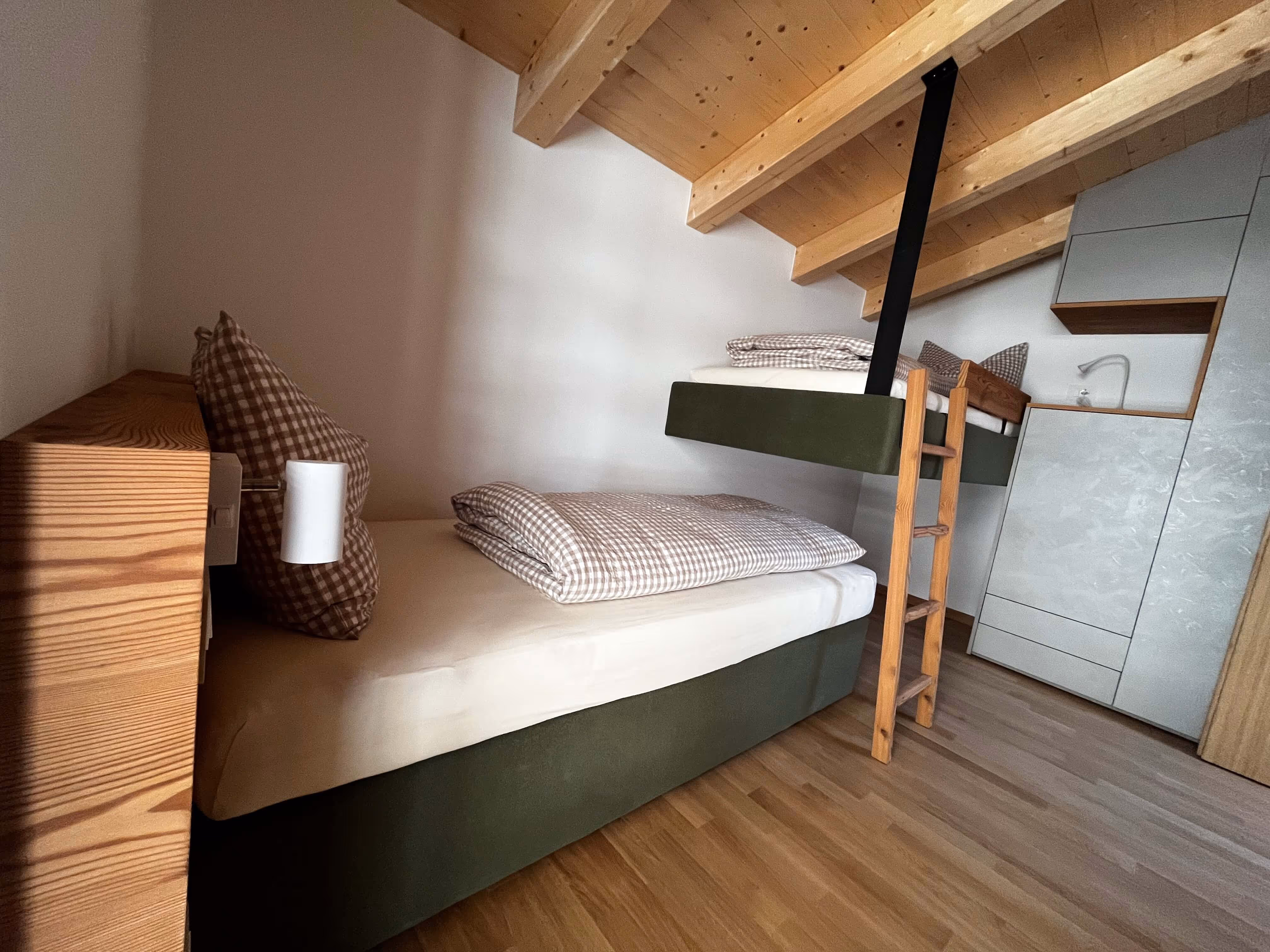 Schlafzimmer mit Einzelbetten