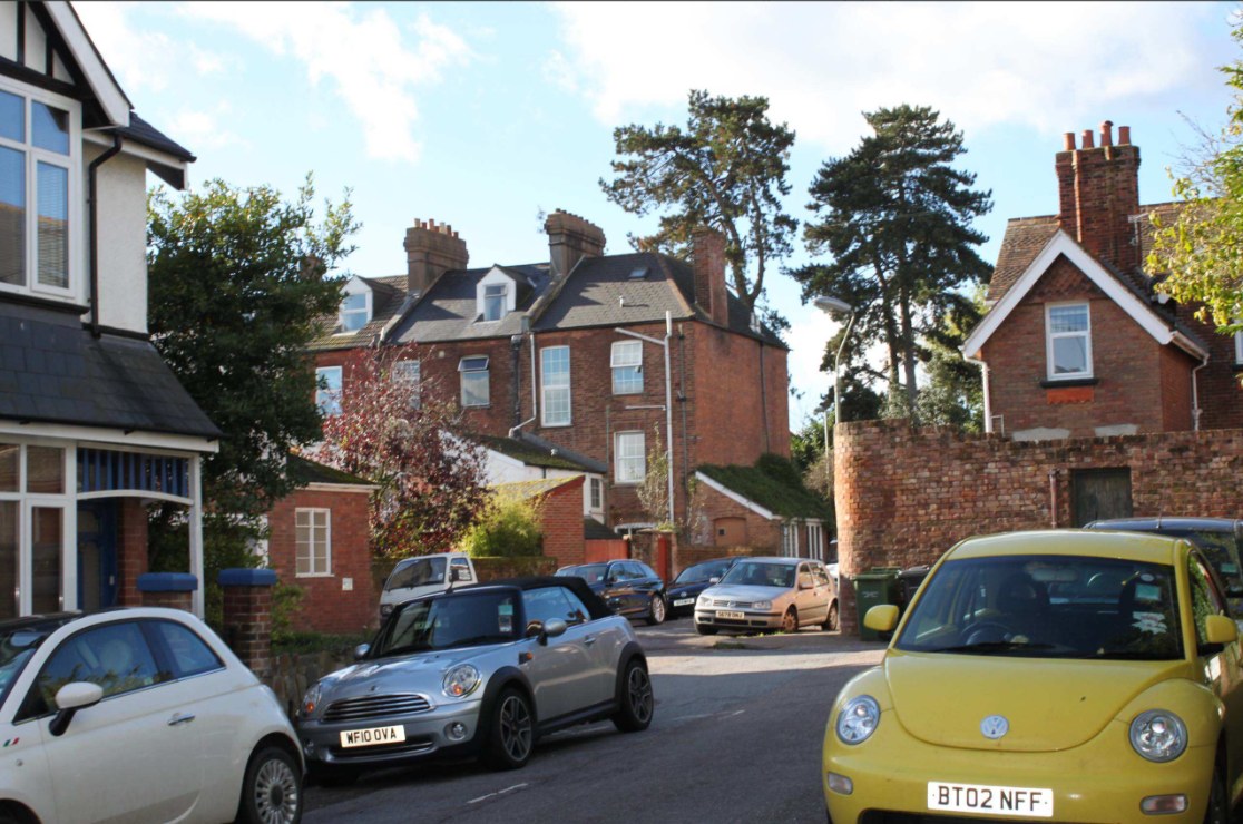 Helpful advice on where to start looking for accommodation