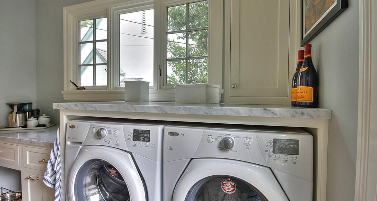 <p>Compressed by jpeg-recompress<br />
CREATOR: gd-jpeg v1.0 (using IJG JPEG v80), quality = 94</p>
