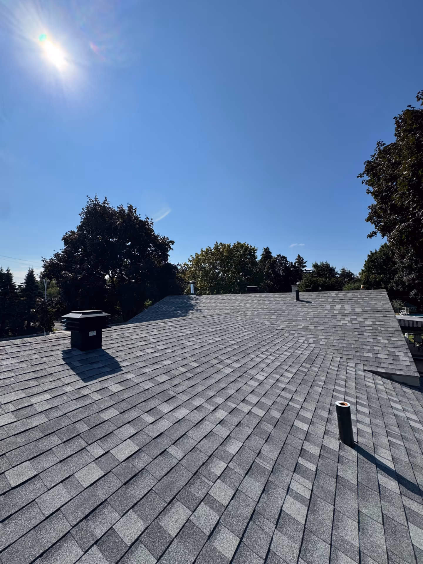 Nouveau toit en bardeaux d’asphalte