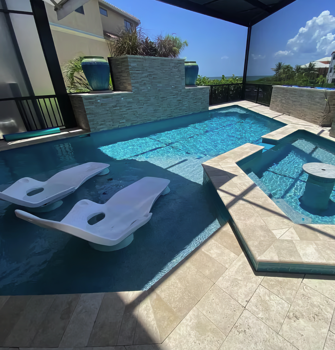 Custom pool with spa South Shore Pools