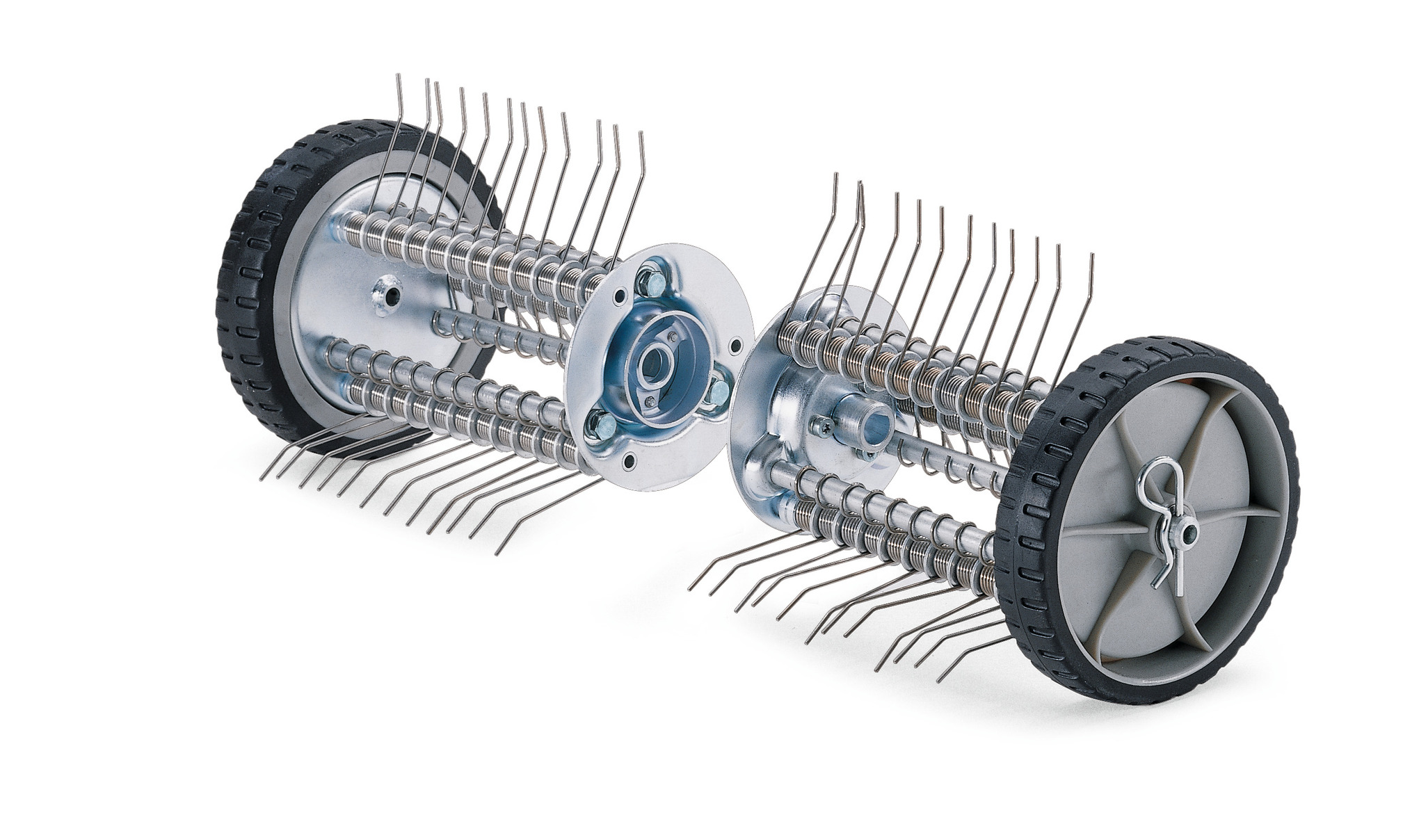 This STIHL YARD BOSS® dethatcher attachment removes dead grass and other accumulated material from the top of the soil.