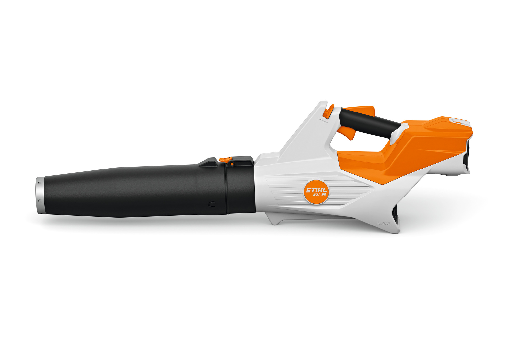 The most powerful blower in the STIHL AK System combines excellent blowing force with low noise and features built especially for user comfort.