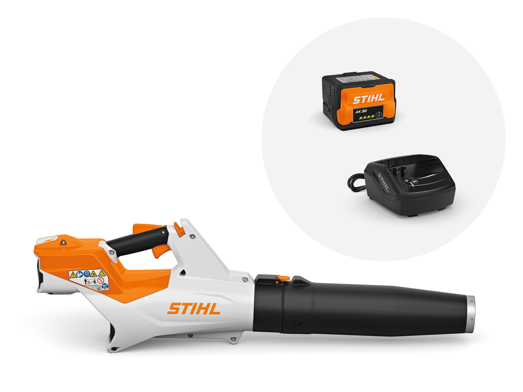 The most powerful blower in the STIHL AK System combines excellent blowing force with low noise and features built especially for user comfort.
