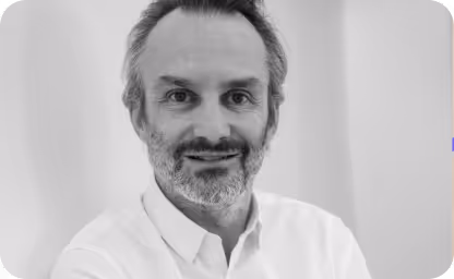 Portrait équipe agence marketing & ia Symbolist