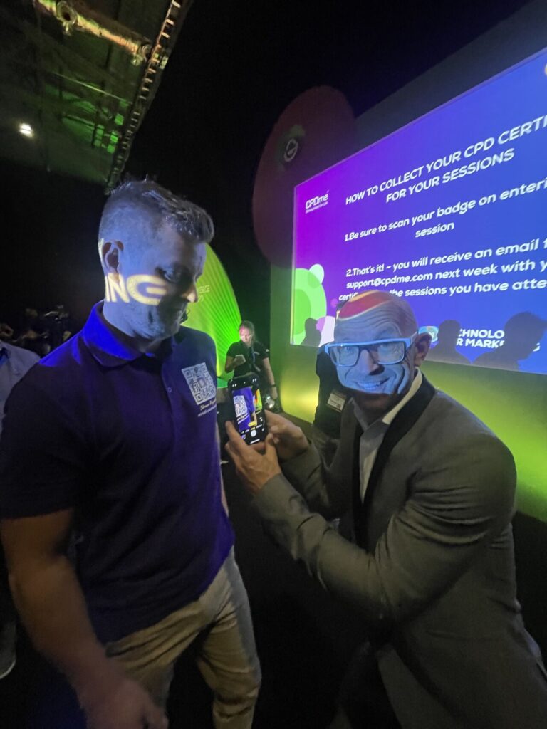 Jason Bradbury from The Gadget loves LinkShortener.io's qr code generator