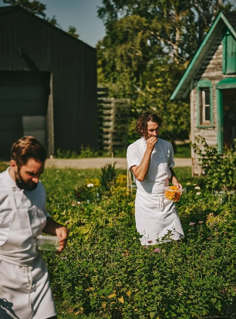 This lifestyle photography captures natural, relatable moments, expertly shot by a commercial photographer, to enhance your brand’s storytelling in advertising and commercial content