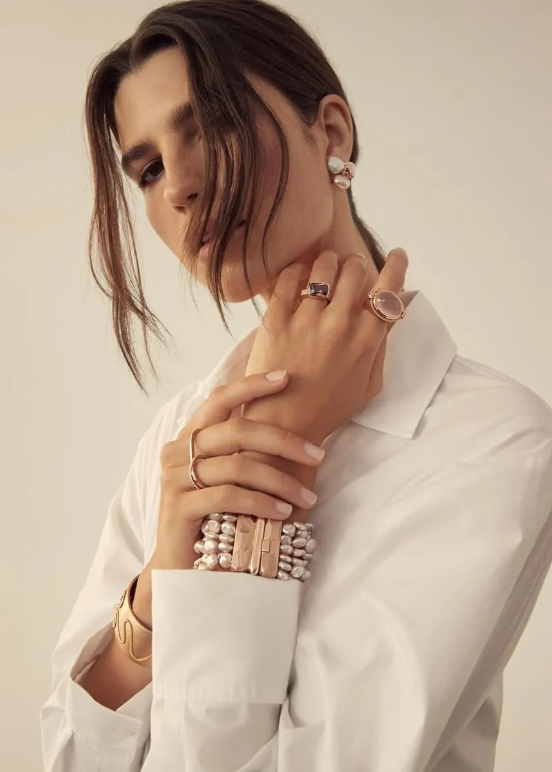 This Montreal-based fashion photographer creates visually captivating images, blending creative direction and meticulous detail to elevate your brand’s fashion campaigns