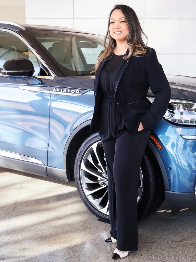 Professional lifestyle photography by a commercial photographer, focusing on genuine, candid moments and real-world scenarios to create compelling visuals for your brand’s marketing