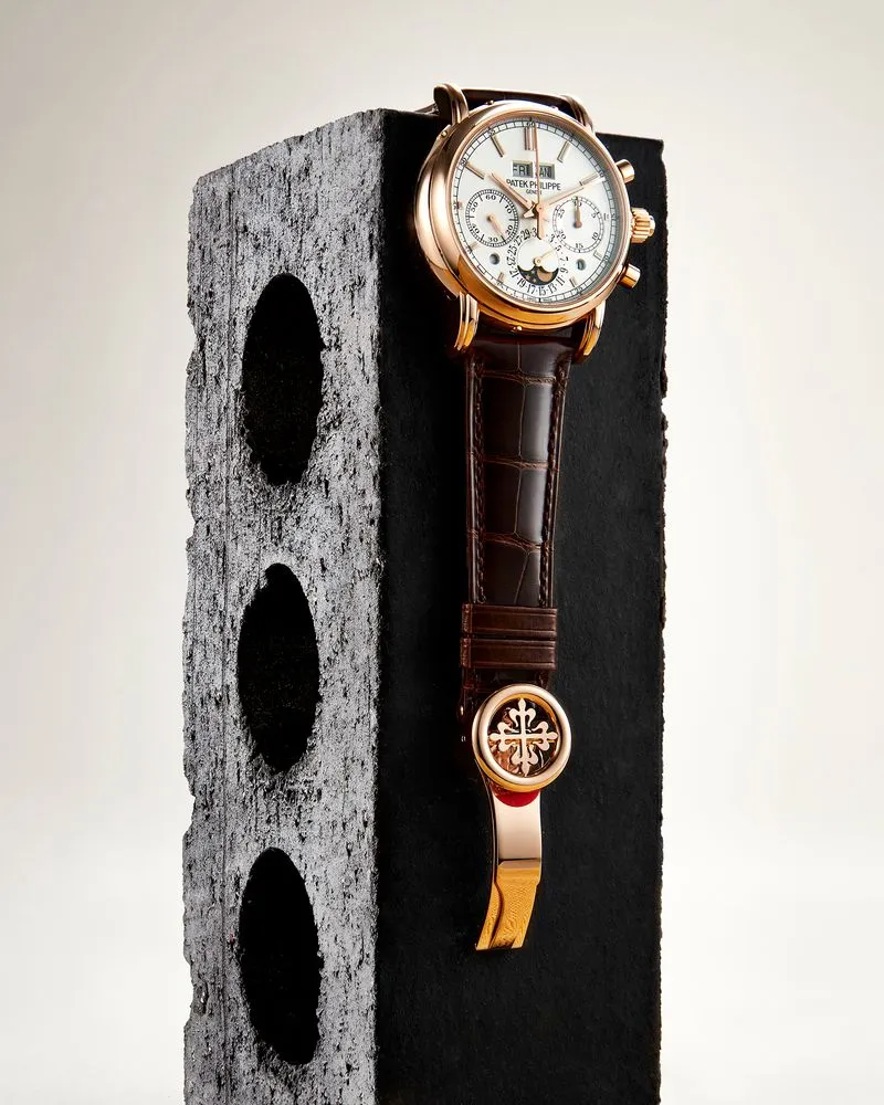 Sleek and polished still life photography by a Toronto-based photographer, expertly capturing everyday objects with a clean and creative approach for stunning commercial visuals