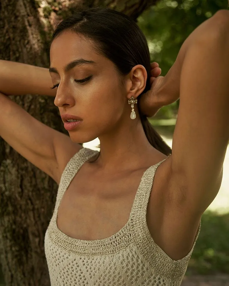 Gorgeous outdoor natural light photographs of female model for jewellry brand