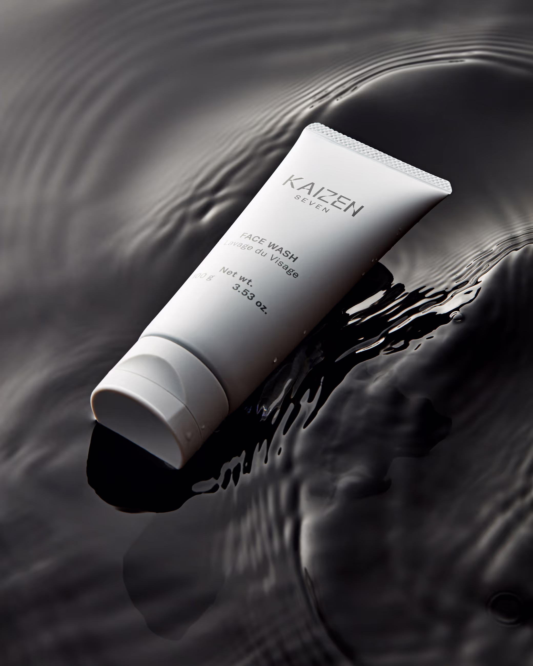 Elegant beauty photography by a Toronto-based photographer, bringing out the artistry of cosmetics and skincare with a refined, creative style perfect for commercial campaigns