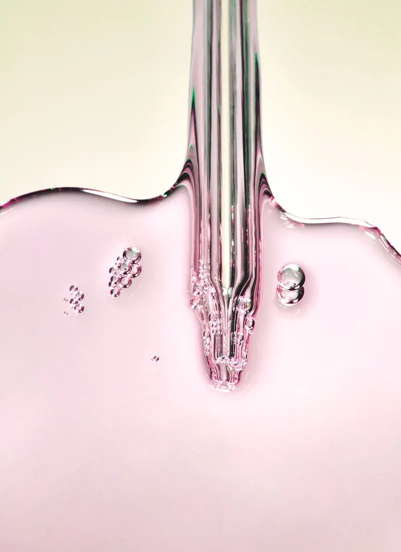 Elegant beauty photography by a Toronto-based photographer, bringing out the artistry of cosmetics and skincare with a refined, creative style perfect for commercial campaigns