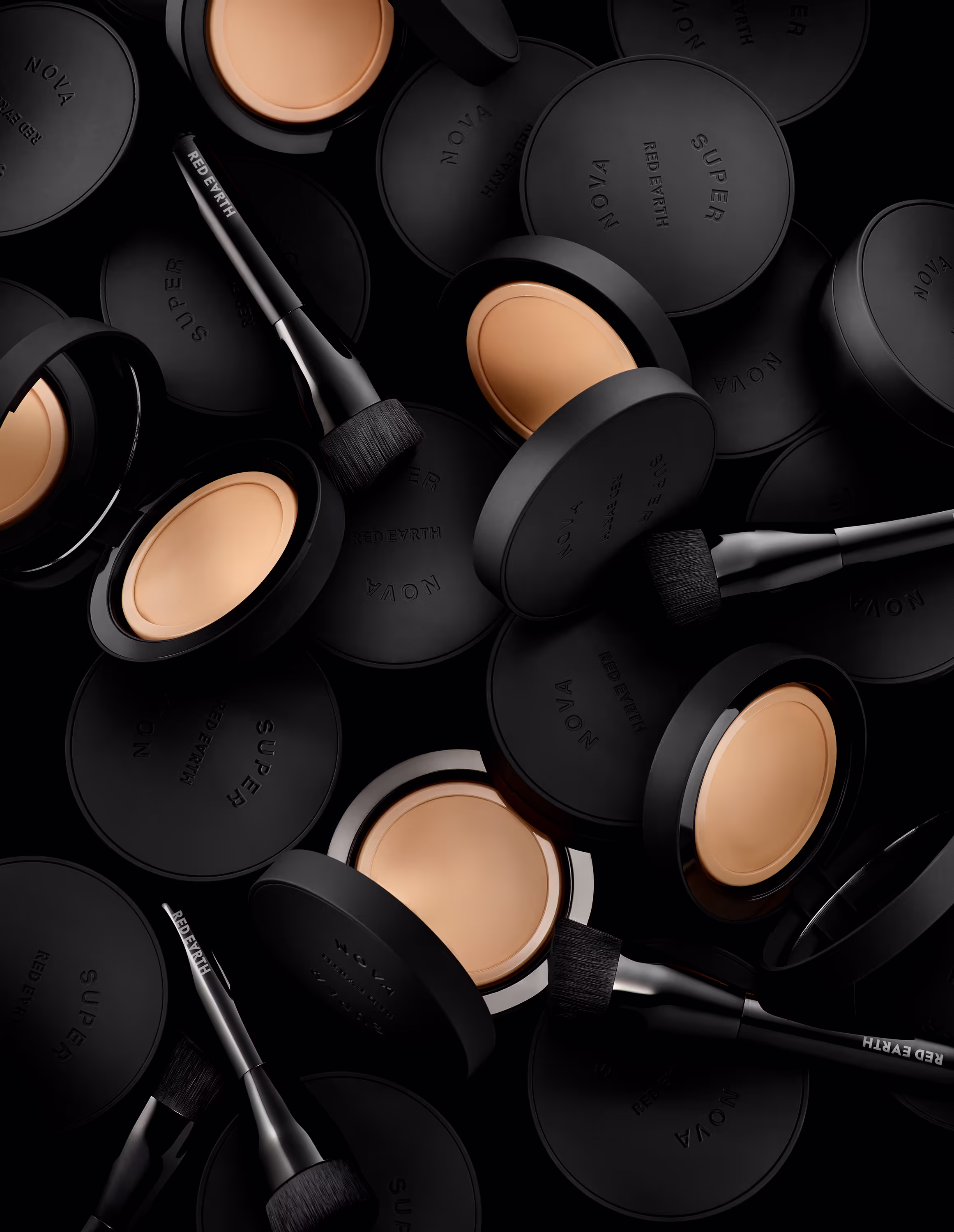 Elegant beauty photography by a Toronto-based photographer, bringing out the artistry of cosmetics and skincare with a refined, creative style perfect for commercial campaigns