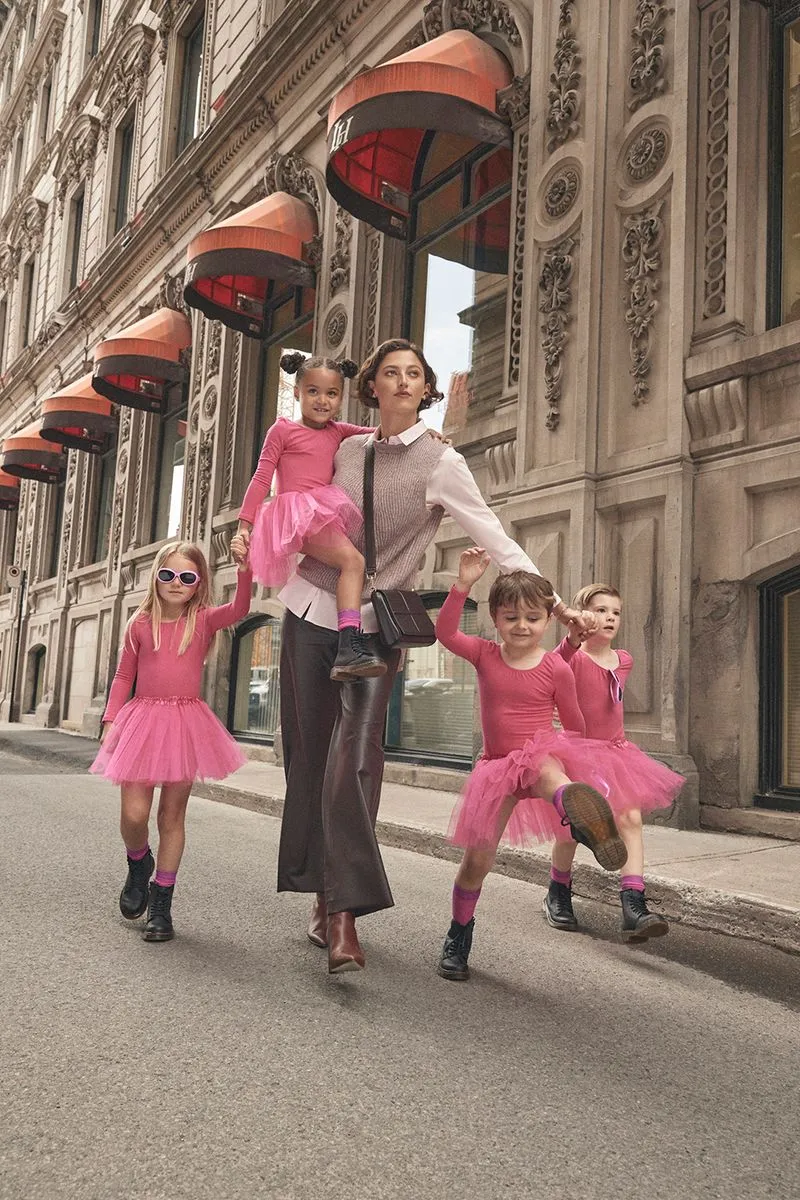 Professional lifestyle photography by a commercial photographer, focusing on genuine, candid moments and real-world scenarios to create compelling visuals for your brand’s marketing