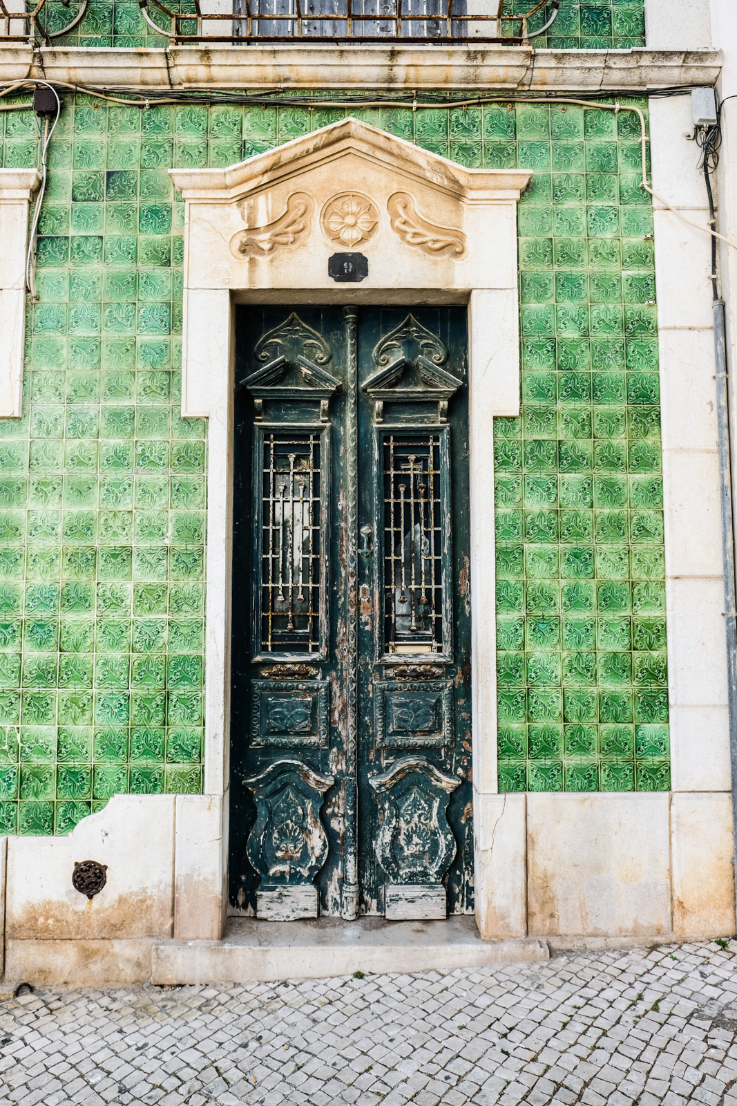 A mesmerizing travel image that captures the soul of a destination, expertly shot to bring out the vibrant colors, textures, and stories that define the place