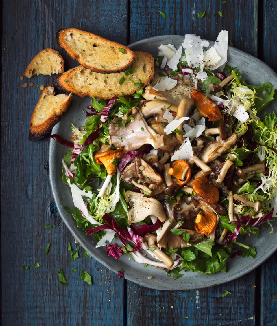 Dynamic and engaging food photography, captured by a Toronto-based director, showcasing dishes in vibrant, high-quality visuals that resonate with food brands and advertising campaigns