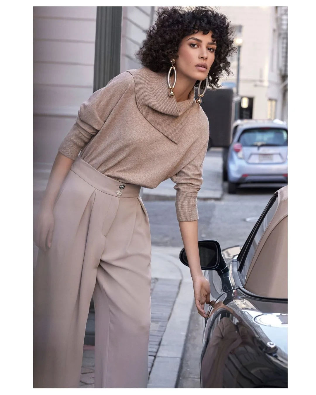 Stunning fashion photography by a Montreal-based commercial photographer, capturing high-fashion looks with expert styling and composition for impactful brand campaigns