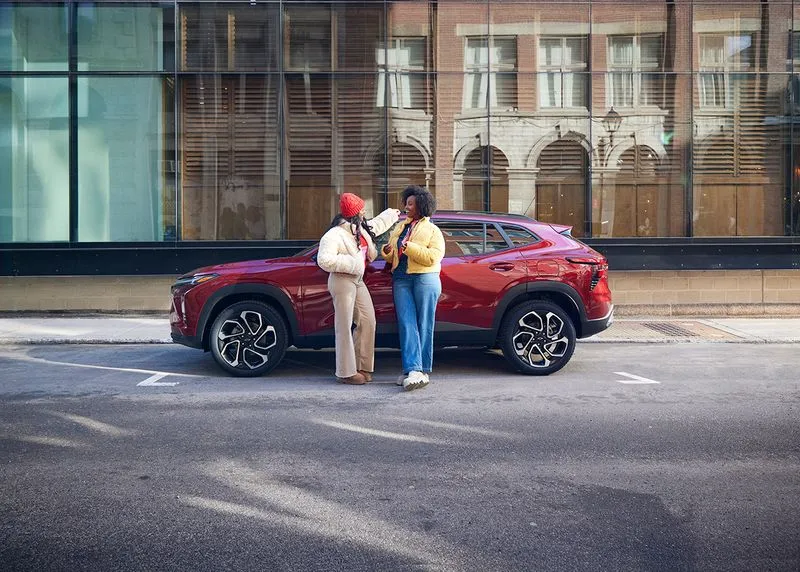 This automotive photography captures more than just cars – it blends lifestyle, people, and vehicles, creating powerful visuals that evoke emotion and elevate commercial campaigns