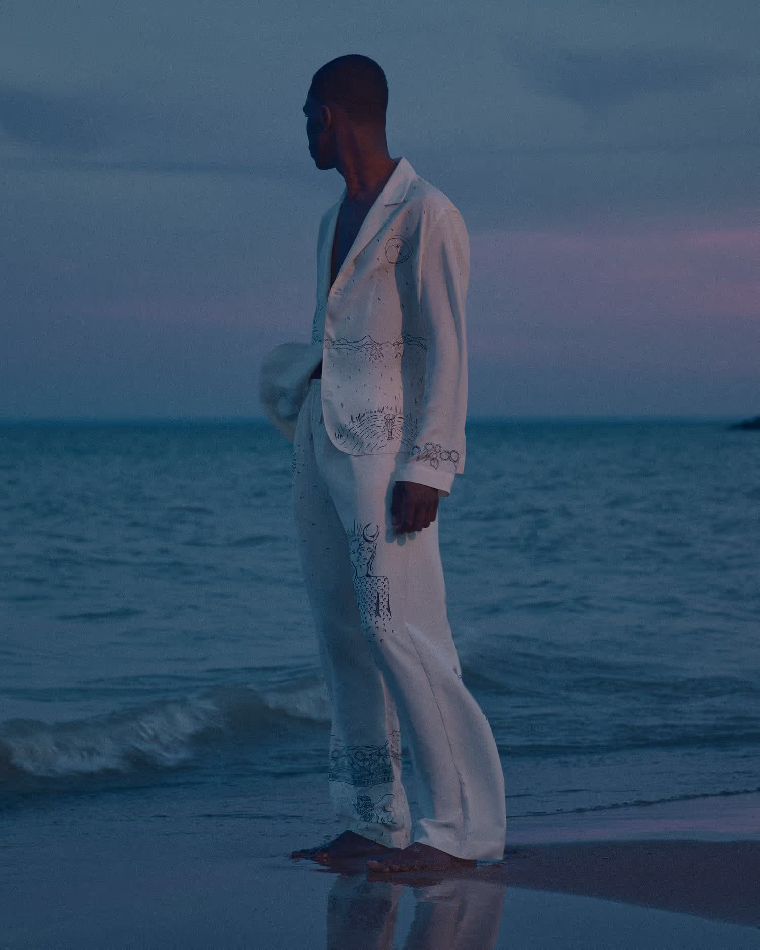 Discover the dynamic world of fashion photography through the work of a talented Toronto artist, showcasing cutting-edge style and visually arresting fashion narratives