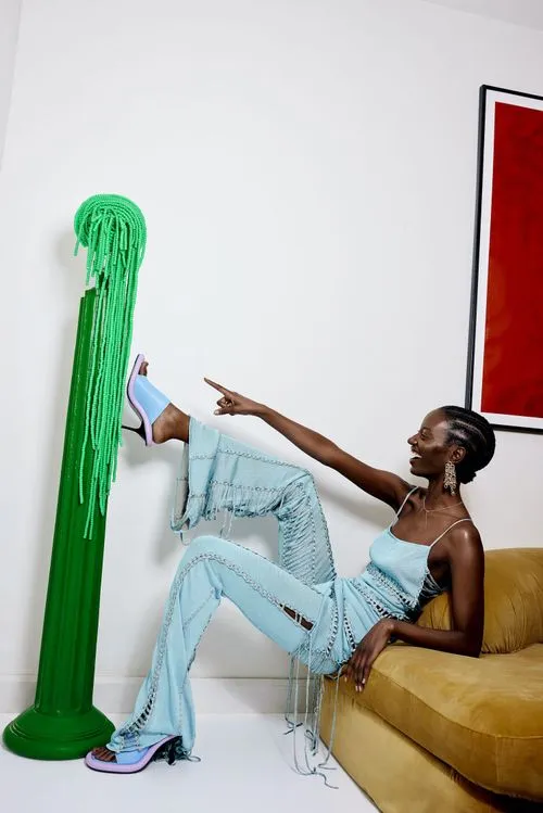 Dynamic and artistic fashion photography shot by a Montreal-based photographer, focusing on bold styling, composition, and lighting to create impactful visuals for your commercial needs