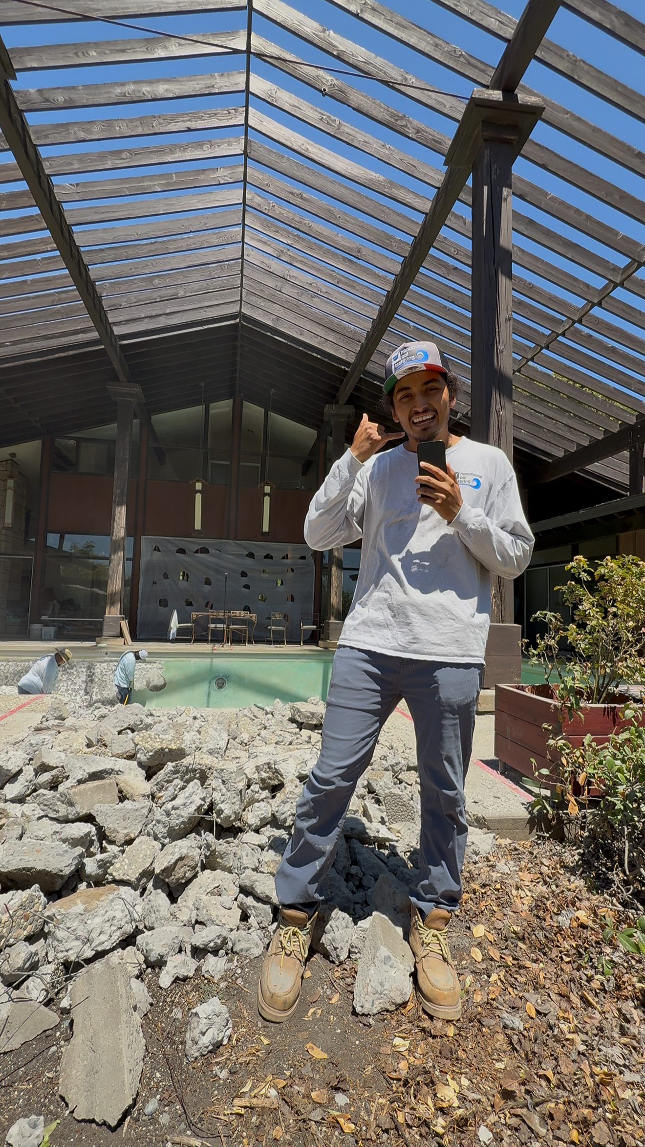 nestor signaling: "Call Us!"