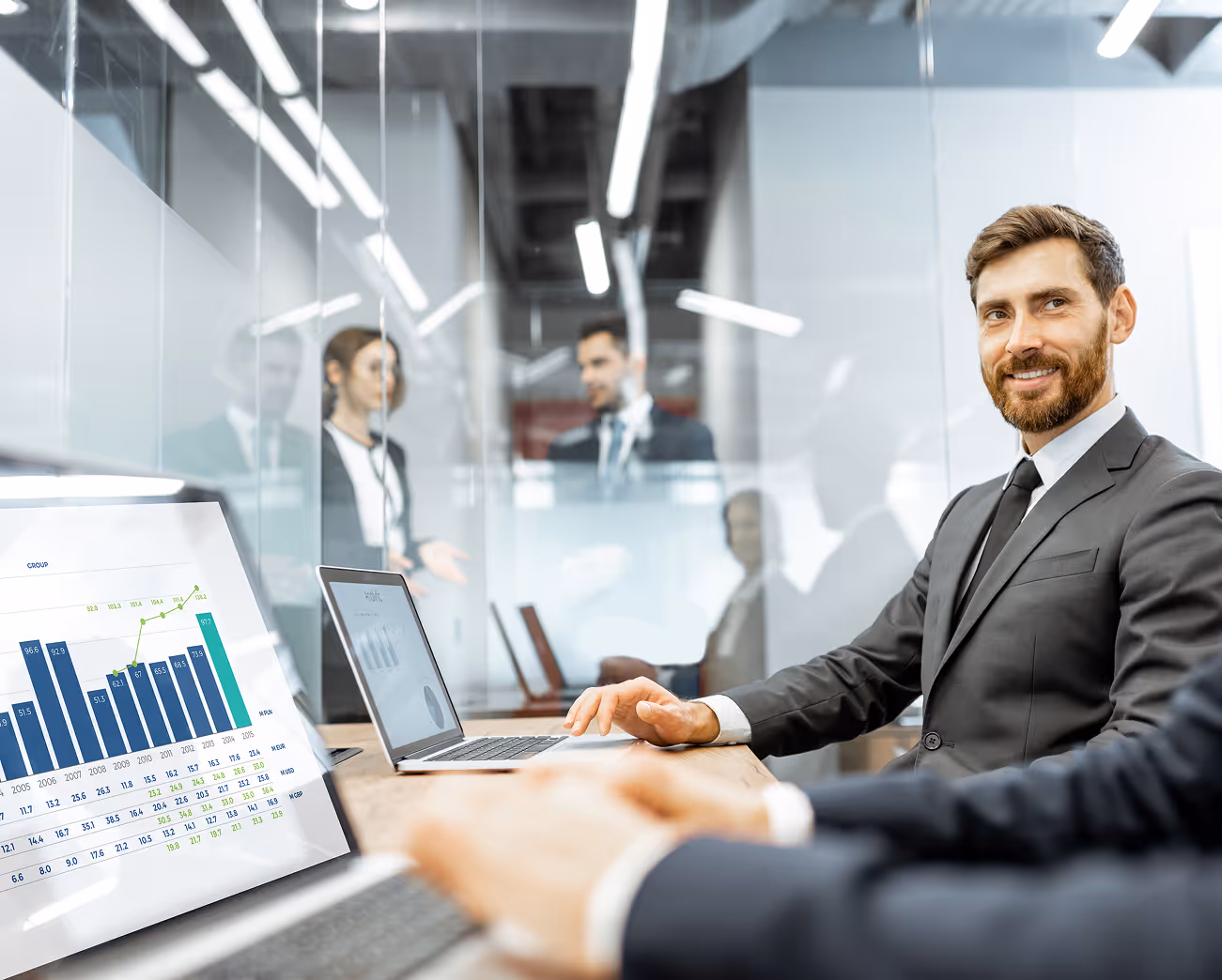 Gruppe von Menschen bei einem Workshop – symbolisch für Coaching & HR-Prozesse.