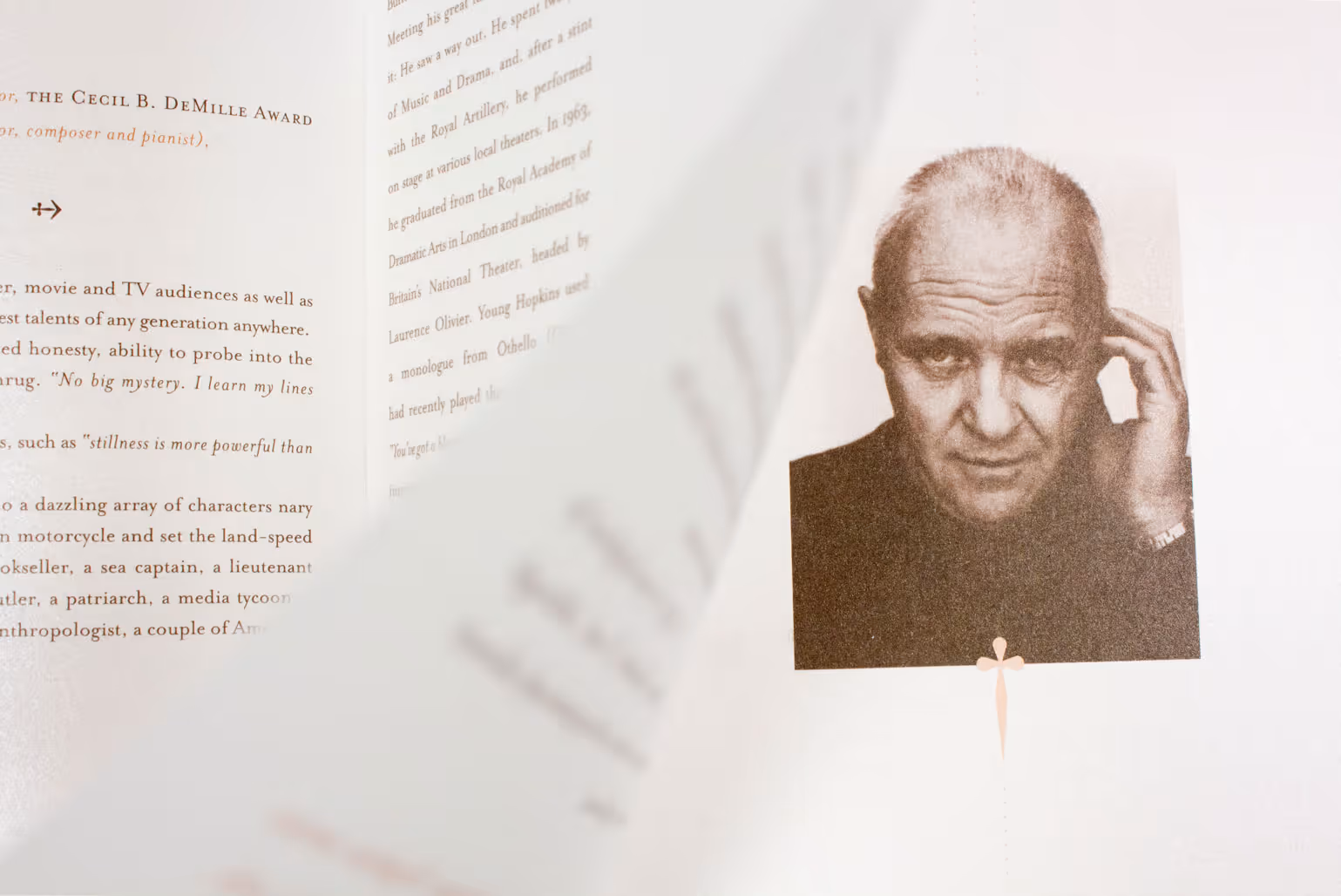 Golden Globes programme reveal of Anthony Hopkins' portrait