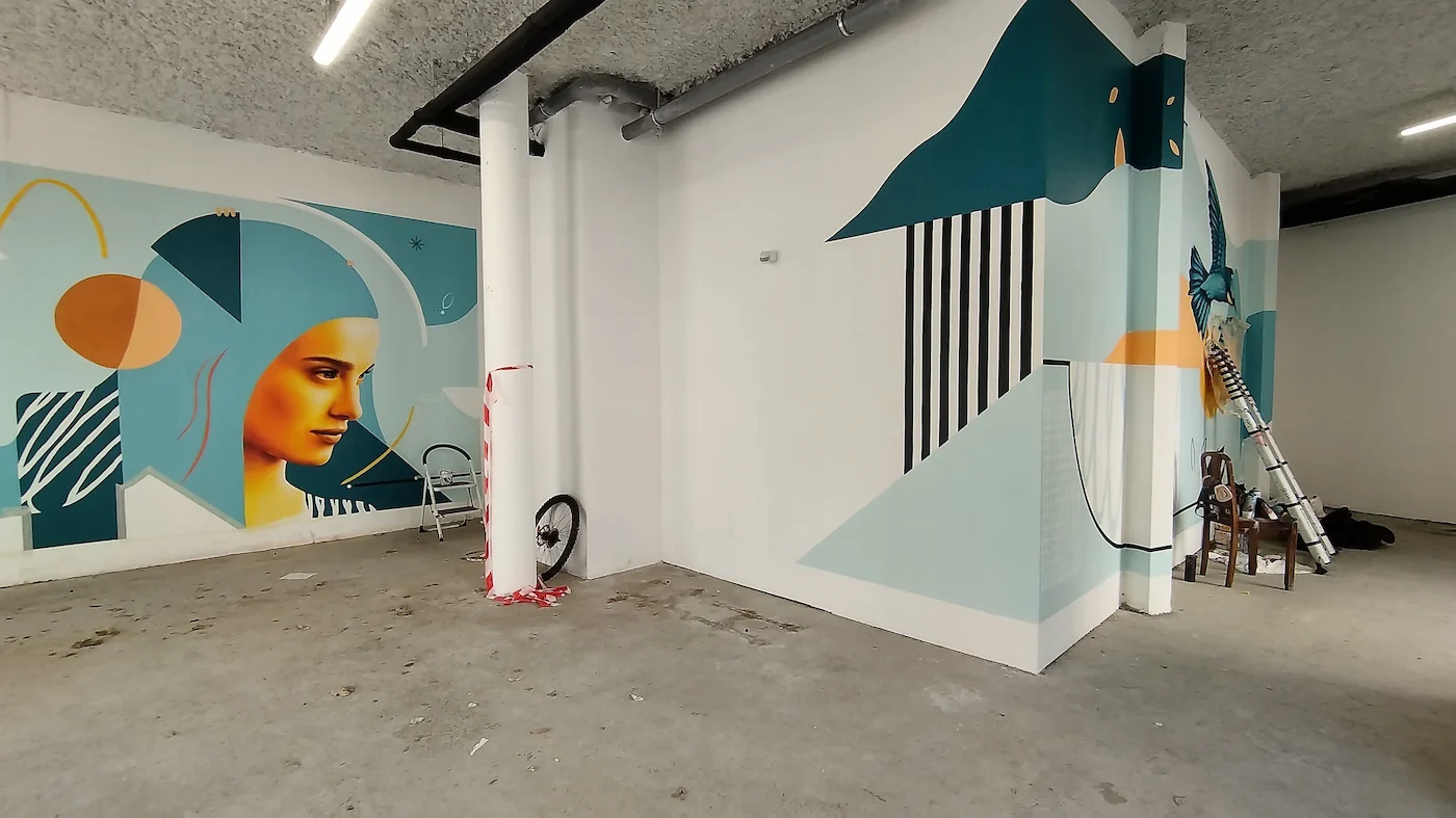 Espaces aménagés dans le cadre de projets d’architecture intérieure destinés à des professionnels.