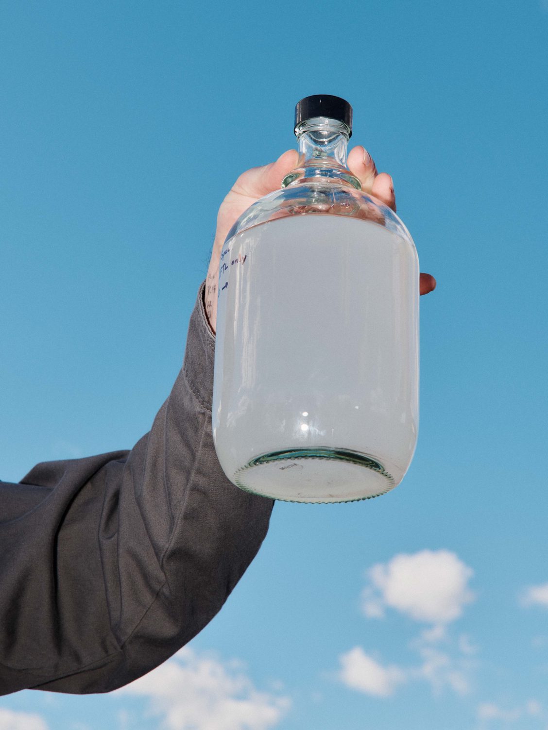 A gallon of Dimensional Energy’s fossil-free Jet A fuel, ready to fuel the future of sustainable, long-distance air travel.