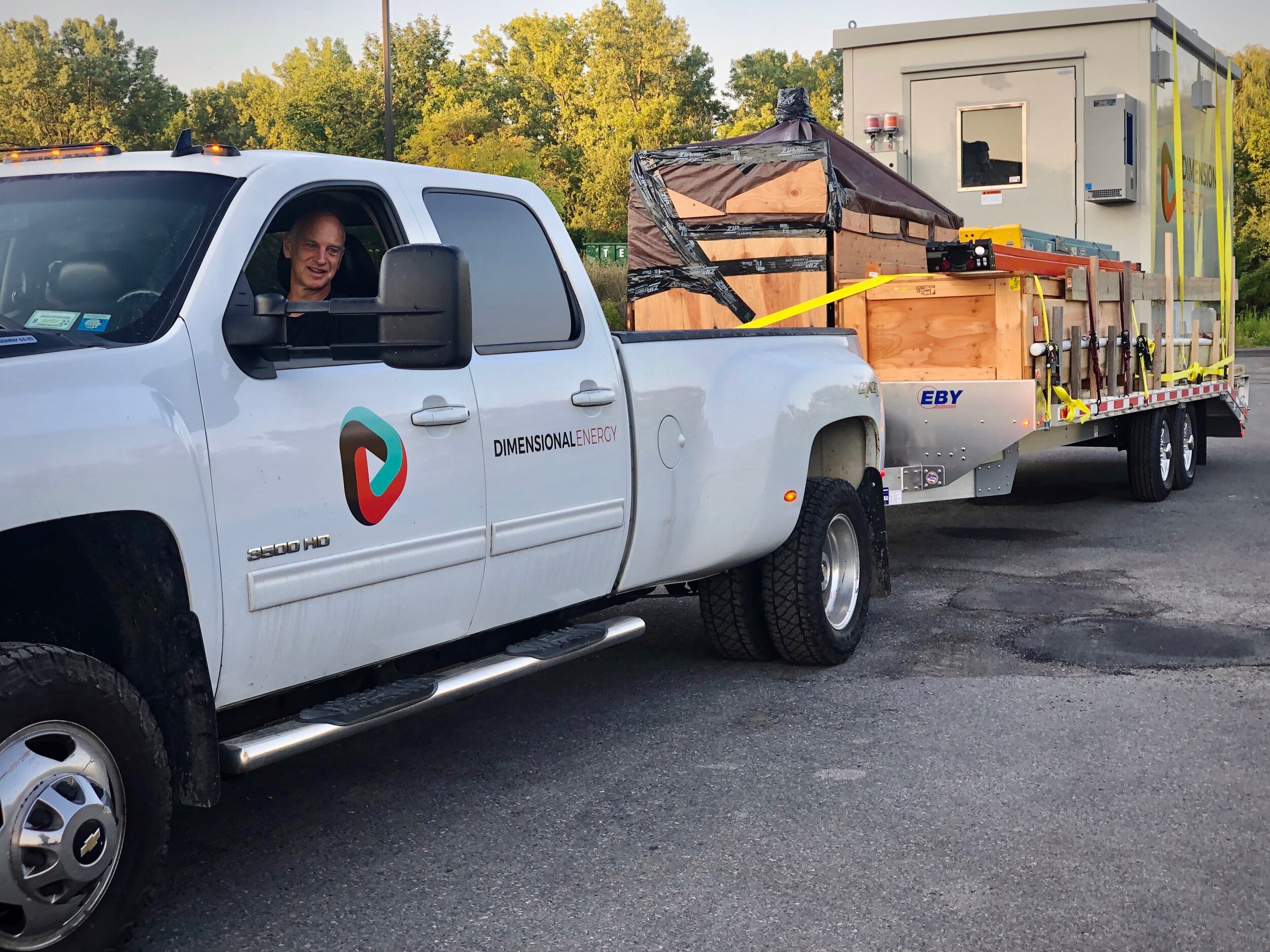 Heading west with 11 tons in tow, it was only fitting that we get ourselves a dually.