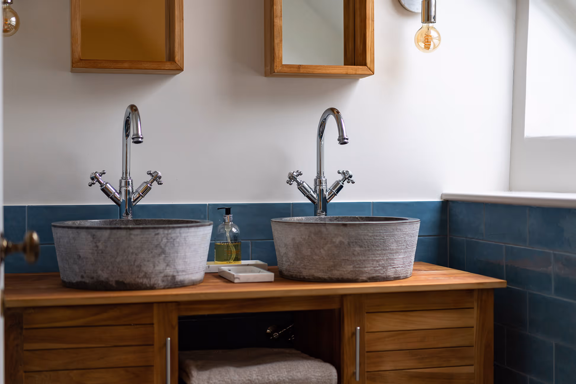 Salters Barn bathroom