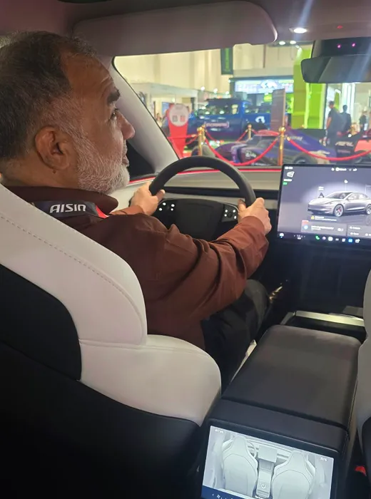 MAS owner driving car.