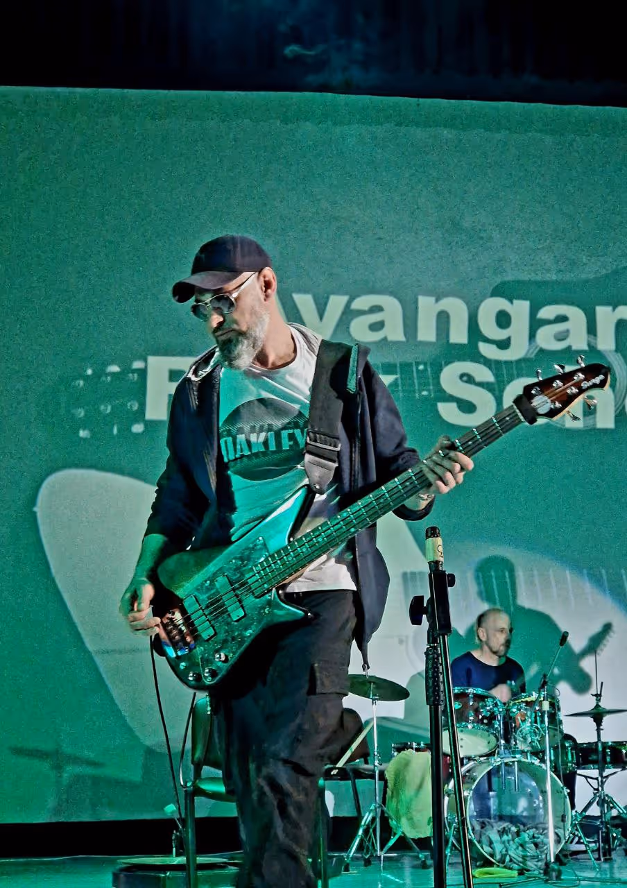 bass player