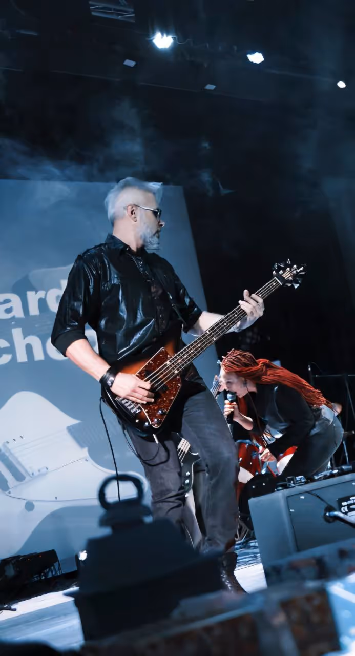 image of live music evening (for a seafood restaurant)