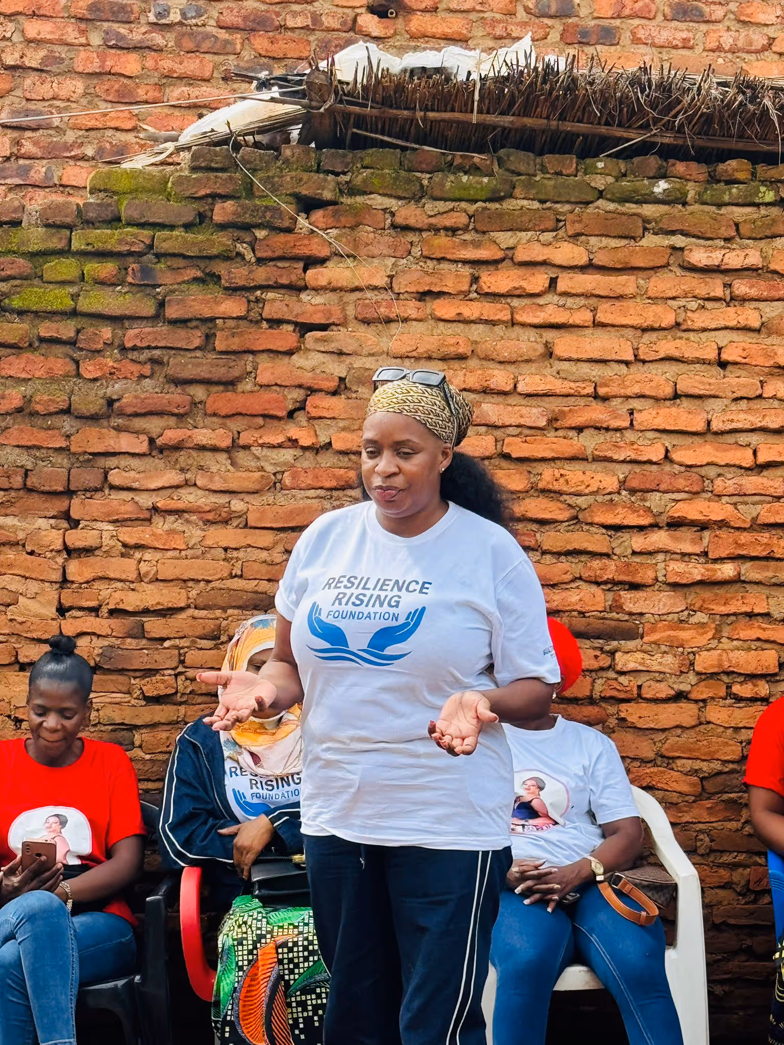 Madalitso Chazima giving a talk