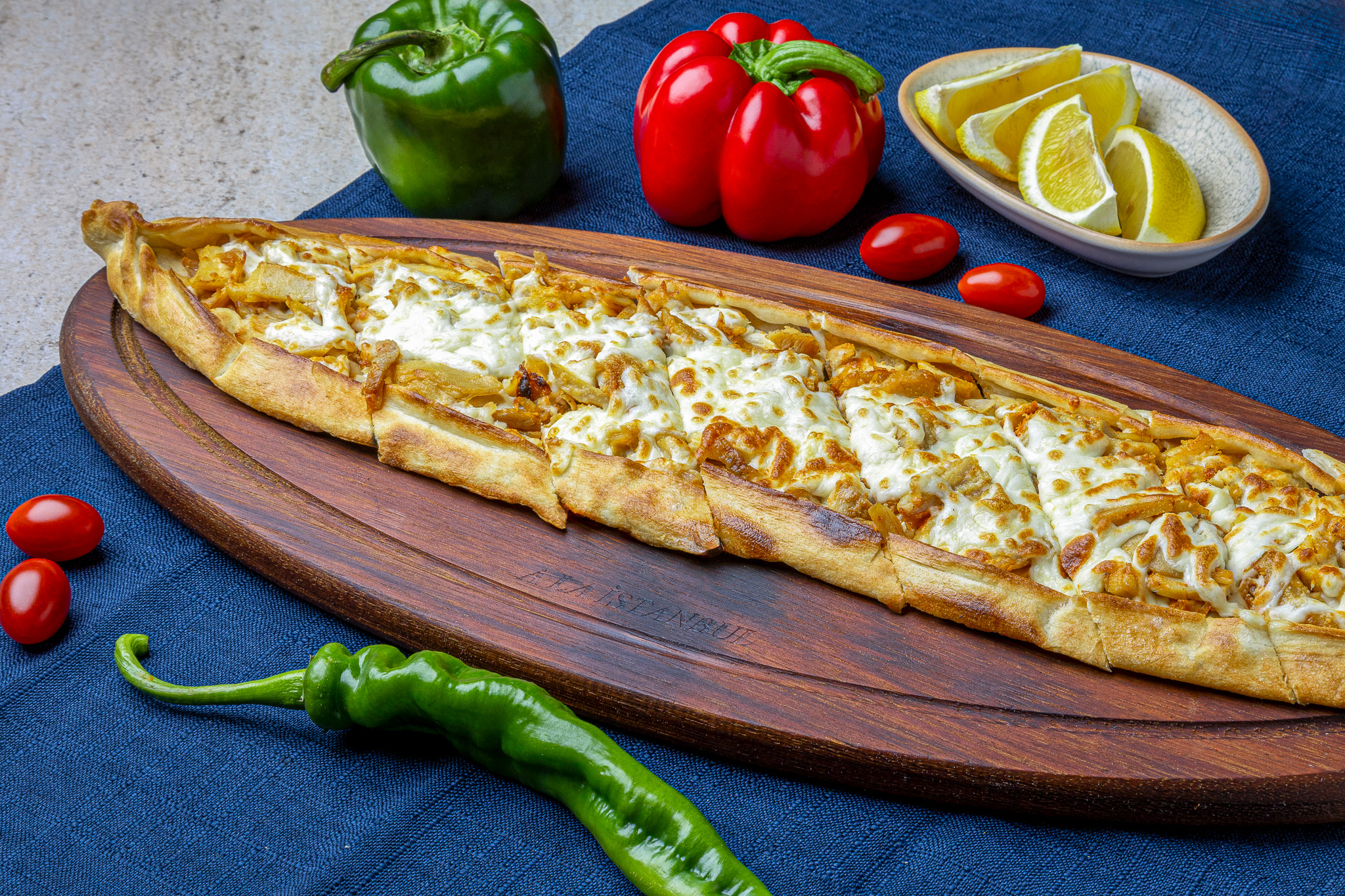 Chicken Doner Pide