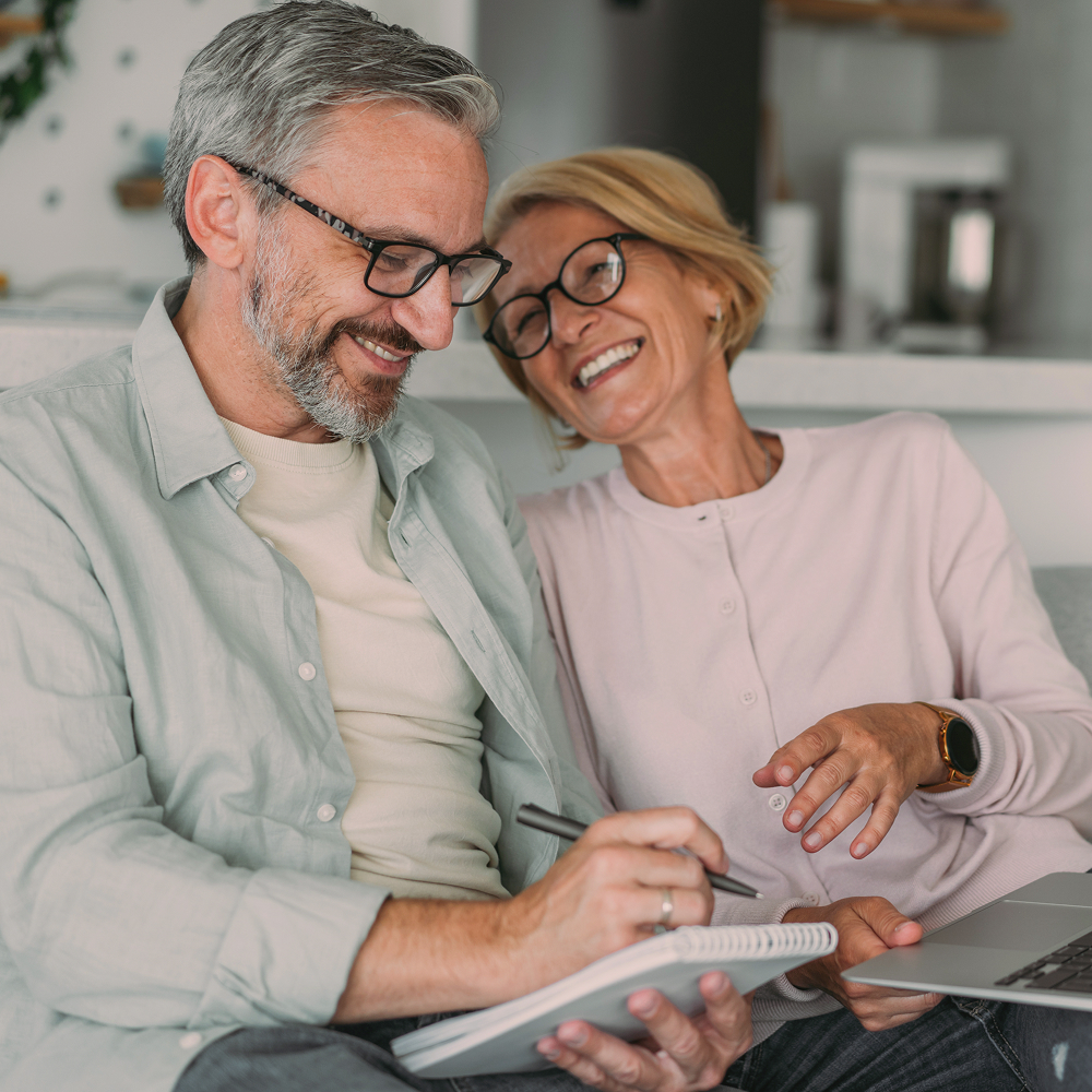 couple en prise de note