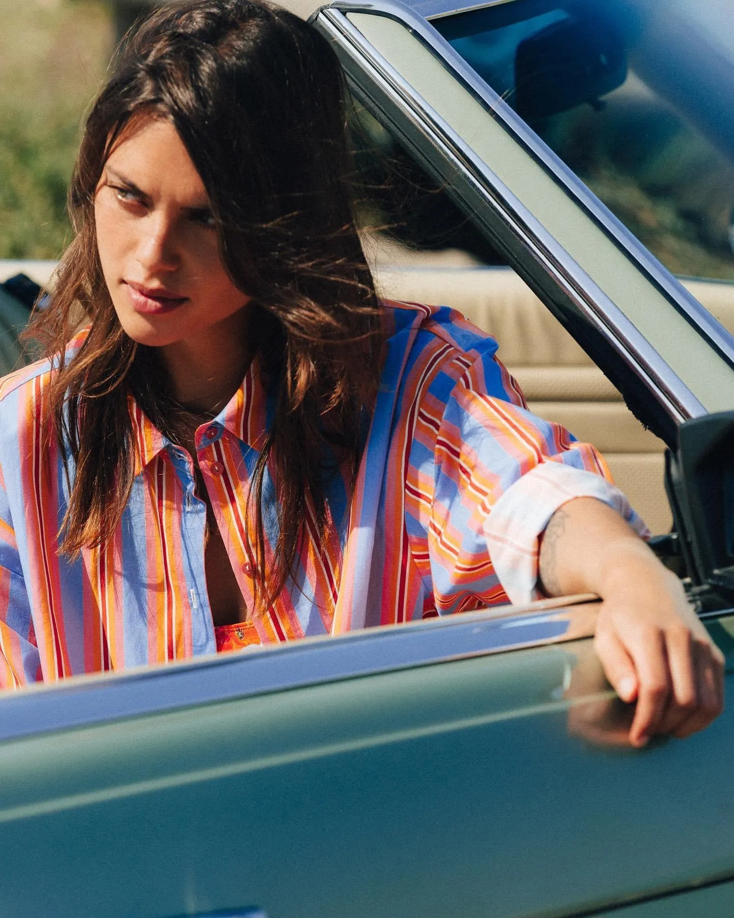 Mercedes SL 280 – cabriolet de luxe avec chauffeur, parfait pour mariage, shooting ou événement sur Marseille et sa région. Proposé par Du Rêve à la Réalité pour mariage, anniversaire, clip, shooting et autres événements.