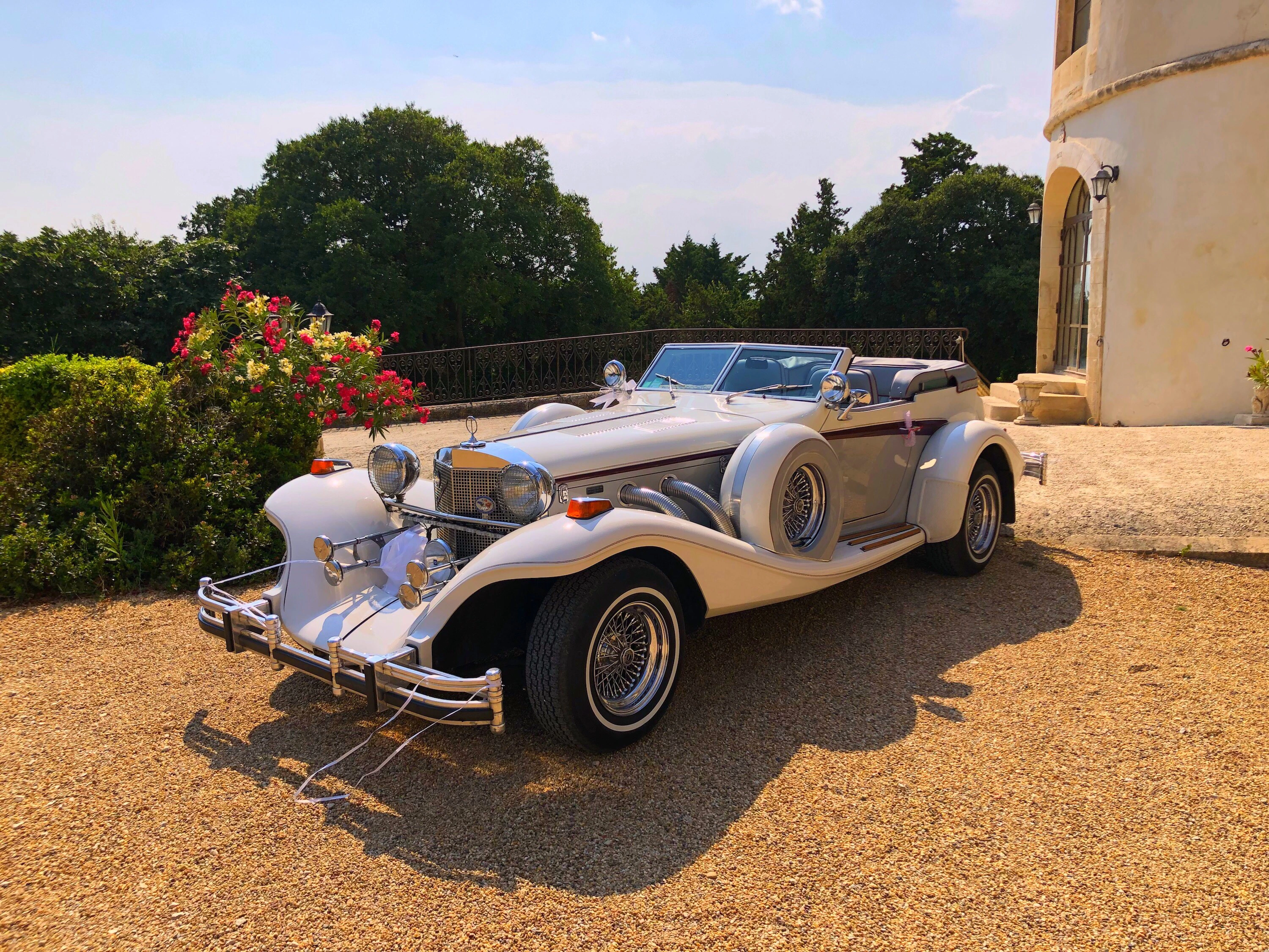Excalibur Phaéthon 4 20th – voiture de luxe rétro idéale pour mariage, cinéma ou événement haut de gamme à Marseille. proposée par Du Rêve à la Réalité pour mariage, anniversaire, clip, shooting et autres événements.