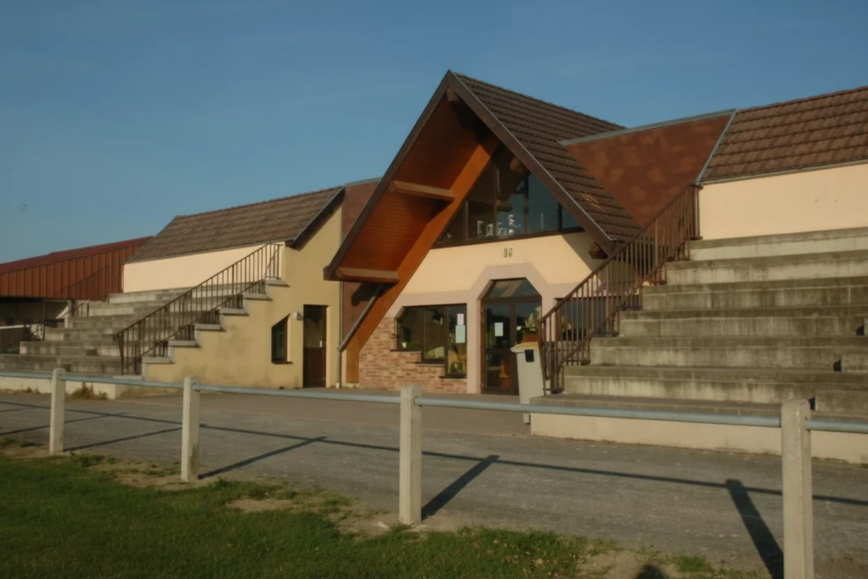 reunion du conseil municipal dans la salle de la mairie