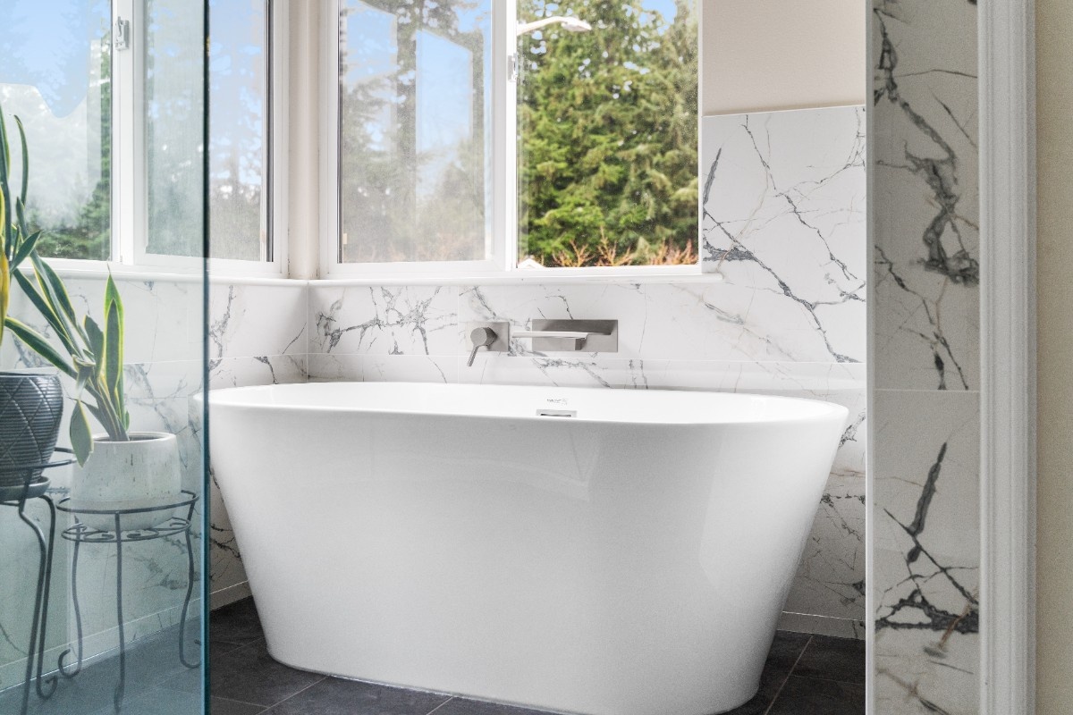 Modern Bathroom Refresh in Snohomish After 21